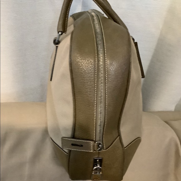 SOLD👜HOST PICK🎒NWOT PRADA KHAKI CANVAS TOTE - Picture 4 of 9